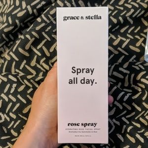 Grace & Stella Rose Spray